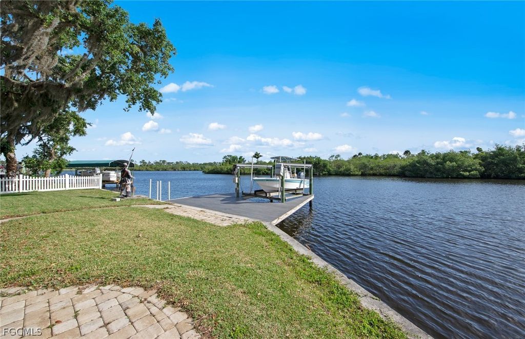 13782 River Forest DR, Fort Myers, FL 33905