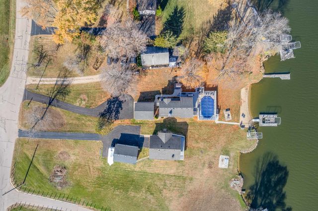 3 Holiday Drive, Lake Holiday, IL 60552