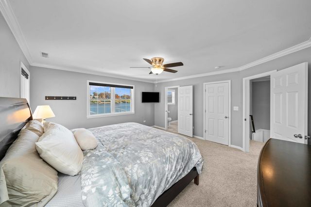 3 Holiday Drive, Lake Holiday, IL 60552