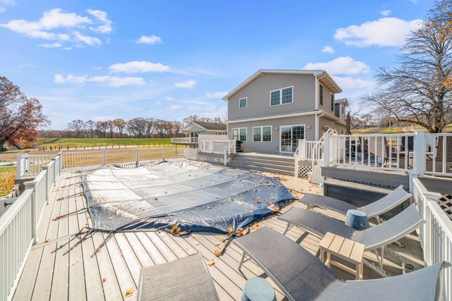 3 Holiday Drive, Lake Holiday, IL 60552