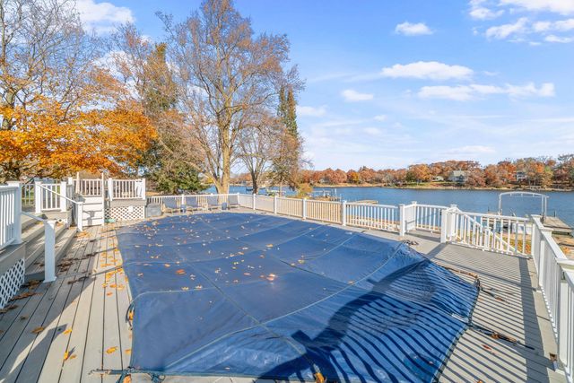 3 Holiday Drive, Lake Holiday, IL 60552