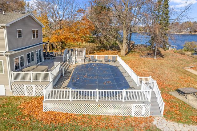 3 Holiday Drive, Lake Holiday, IL 60552