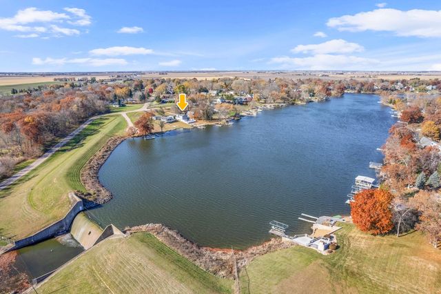 3 Holiday Drive, Lake Holiday, IL 60552