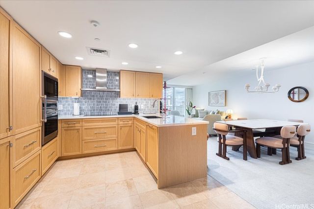 223 Saratoga Road 2015, Honolulu, HI 96815