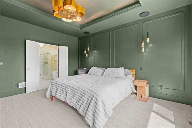 4 Broken Arrow Court, Lake Winnebago, MO 64034