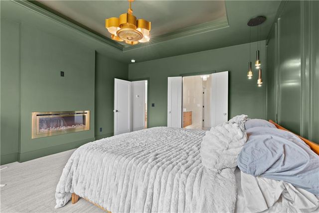 4 Broken Arrow Court, Lake Winnebago, MO 64034