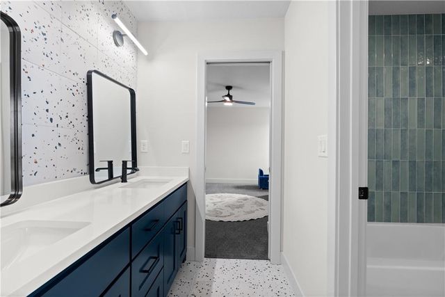 4 Broken Arrow Court, Lake Winnebago, MO 64034