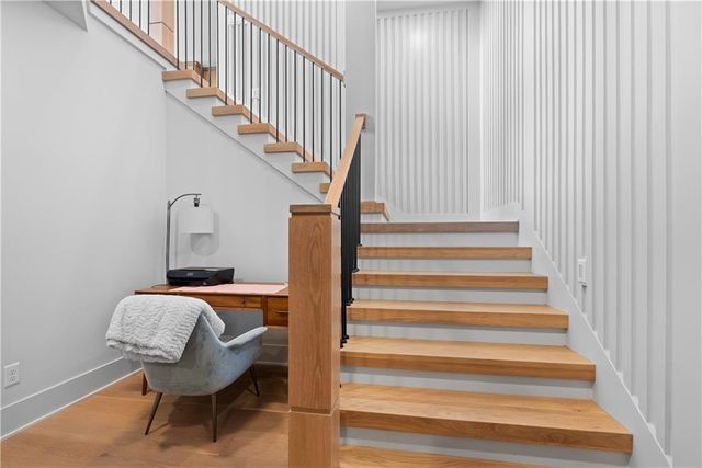 4 Broken Arrow Court, Lake Winnebago, MO 64034