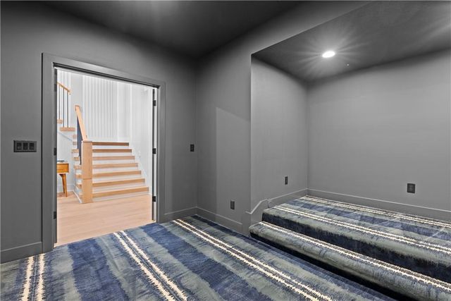 4 Broken Arrow Court, Lake Winnebago, MO 64034