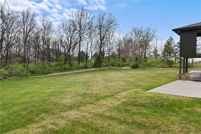 4 Broken Arrow Court, Lake Winnebago, MO 64034