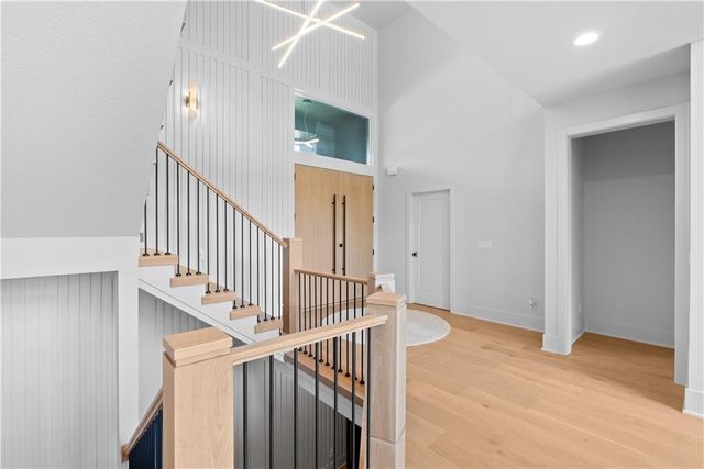 4 Broken Arrow Court, Lake Winnebago, MO 64034