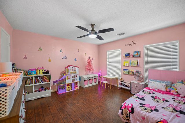 4011 Cedarwood Drive, Pearland, TX 77584