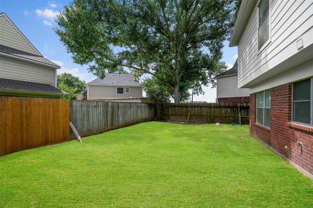 4011 Cedarwood Drive, Pearland, TX 77584