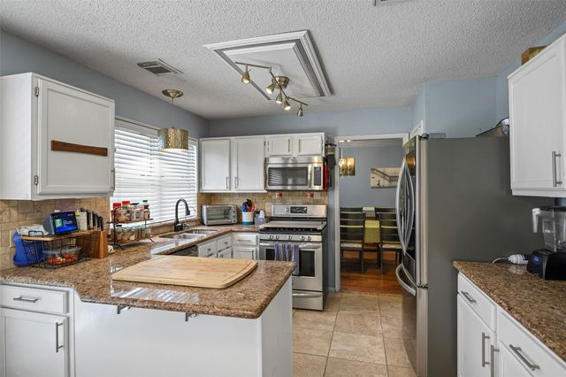 4011 Cedarwood Drive, Pearland, TX 77584