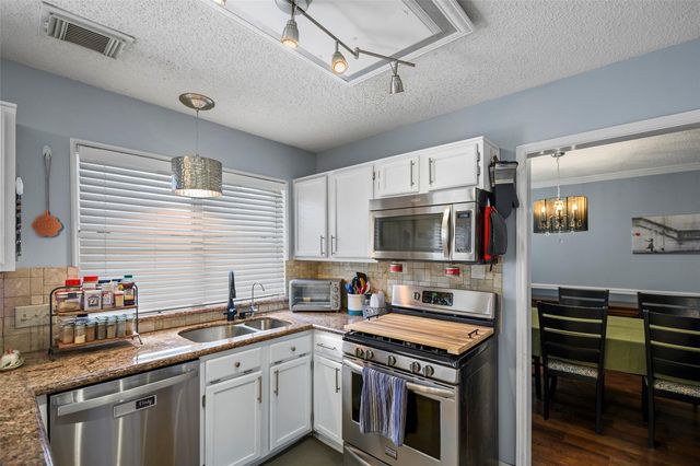 4011 Cedarwood Drive, Pearland, TX 77584