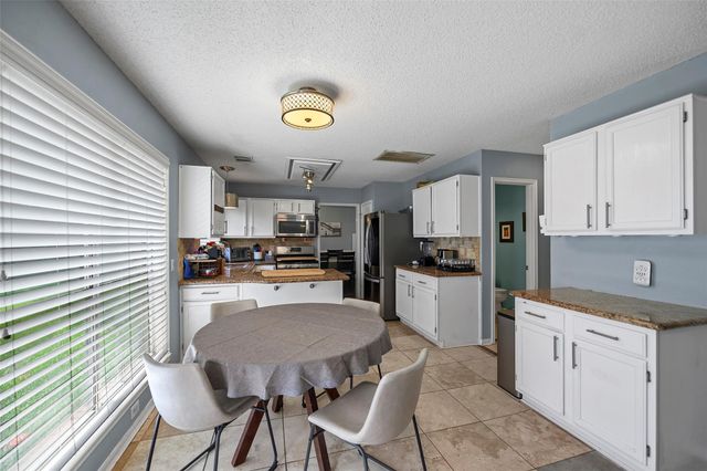 4011 Cedarwood Drive, Pearland, TX 77584