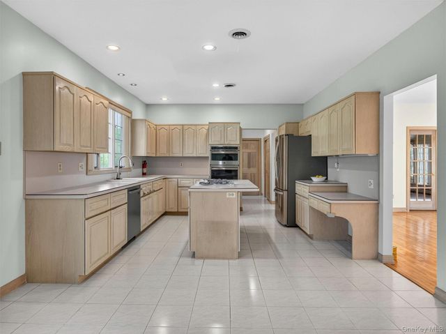 216 Strawtown Road, New City, NY 10956