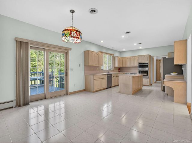 216 Strawtown Road, New City, NY 10956