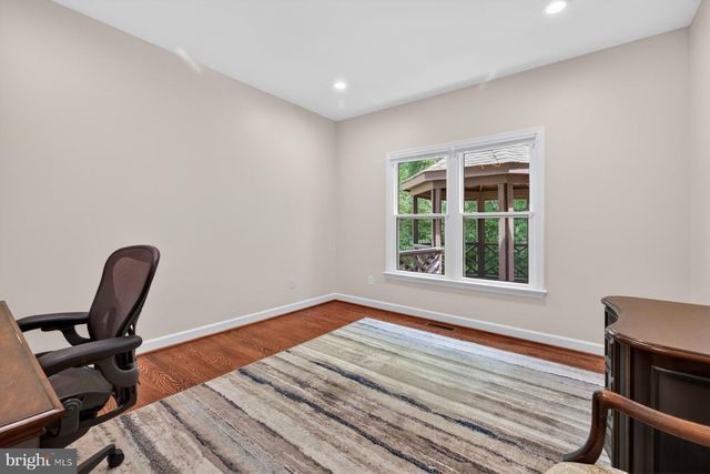 8704 MARGARET LN, Annandale, VA 22003