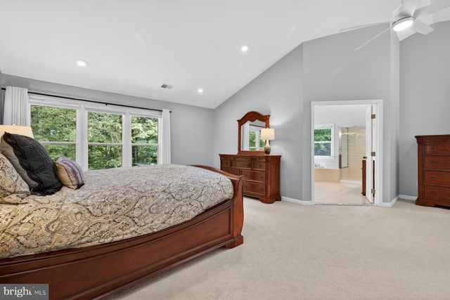8704 MARGARET LN, Annandale, VA 22003