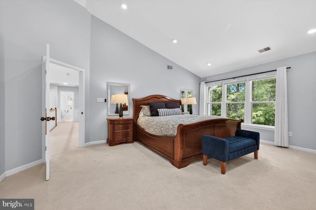 8704 MARGARET LN, Annandale, VA 22003