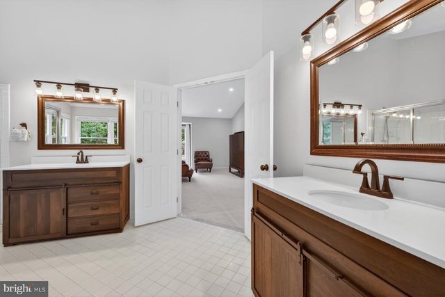 8704 MARGARET LN, Annandale, VA 22003