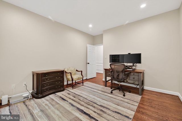 8704 MARGARET LN, Annandale, VA 22003