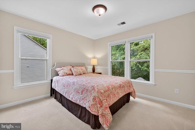 8704 MARGARET LN, Annandale, VA 22003