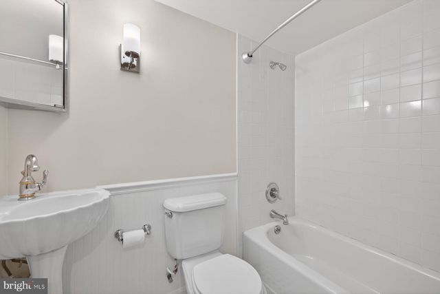 8704 MARGARET LN, Annandale, VA 22003