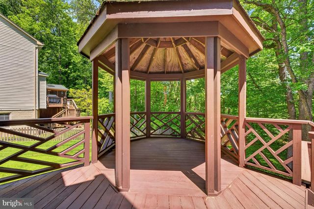 8704 MARGARET LN, Annandale, VA 22003