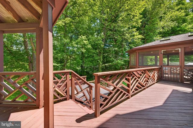 8704 MARGARET LN, Annandale, VA 22003