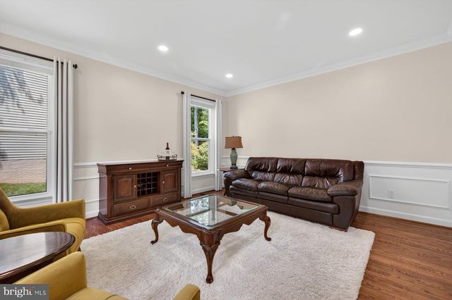 8704 MARGARET LN, Annandale, VA 22003