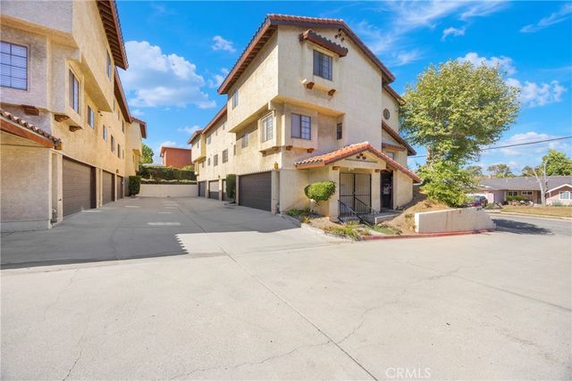 605 N Bedford, La Habra, CA 90631