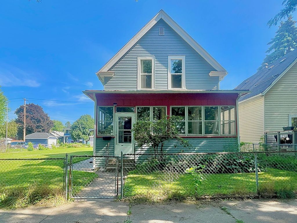 989 Conway Street, Saint Paul, MN 55106