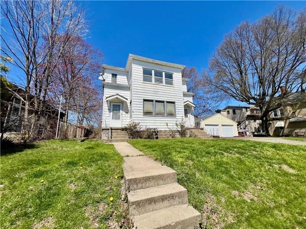 Image 1 of property listing at 225-227 E Garfield Ave, New Castle, PA 16105