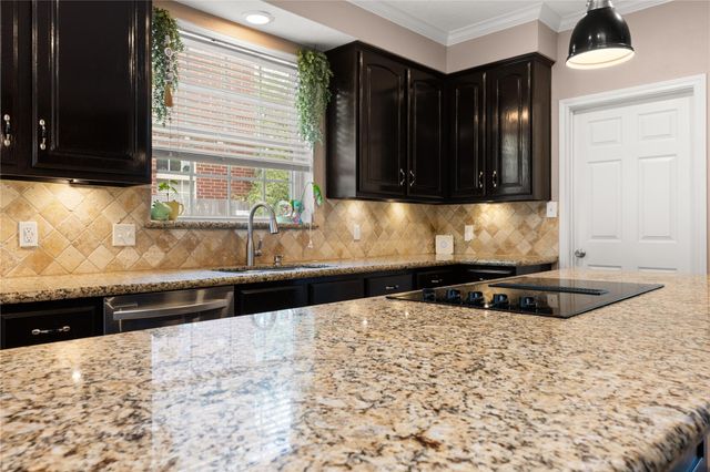 3531 Shady Village Drive, Houston, TX 77345