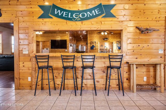 301 School St, Tellico Plains, TN 37385