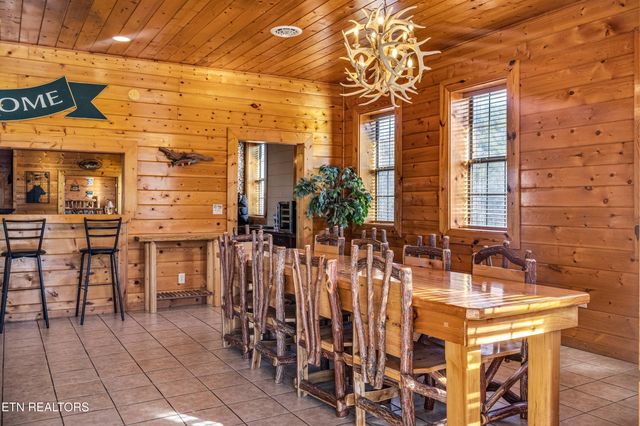 301 School St, Tellico Plains, TN 37385