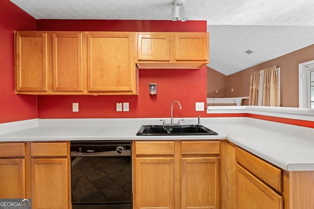1543 Virgil Pond Lane, Loganville, GA 30052