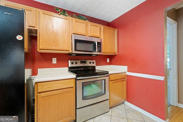1543 Virgil Pond Lane, Loganville, GA 30052