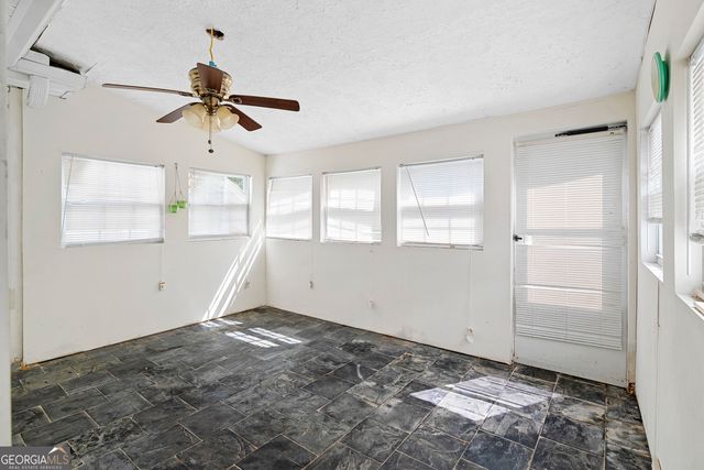 1543 Virgil Pond Lane, Loganville, GA 30052