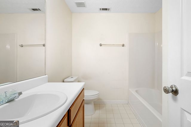 1543 Virgil Pond Lane, Loganville, GA 30052