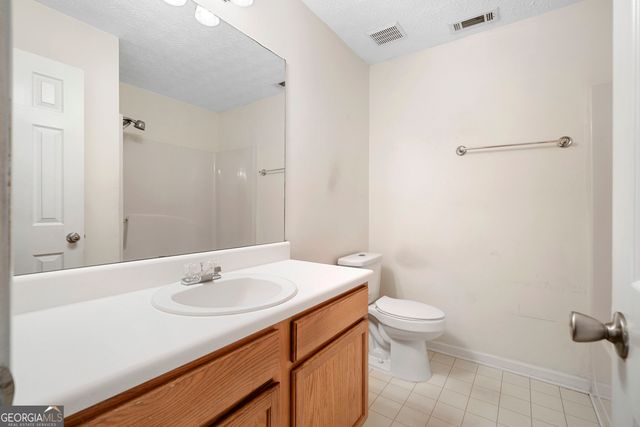 1543 Virgil Pond Lane, Loganville, GA 30052