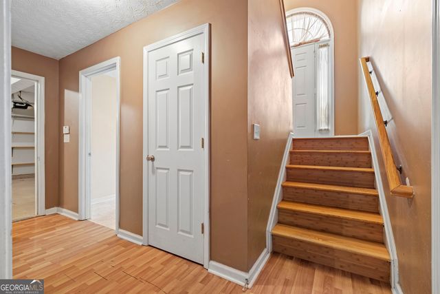 1543 Virgil Pond Lane, Loganville, GA 30052