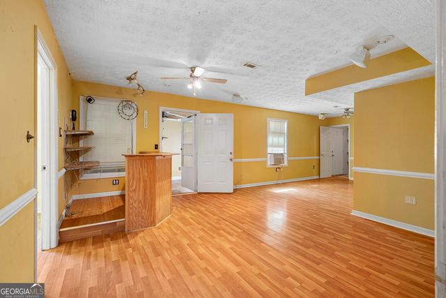 1543 Virgil Pond Lane, Loganville, GA 30052
