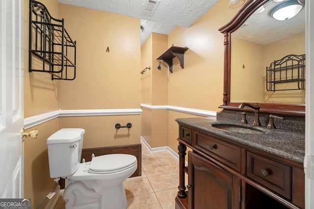 1543 Virgil Pond Lane, Loganville, GA 30052