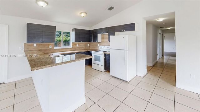 1616 NW 7th Pl, Florida City, FL 33034