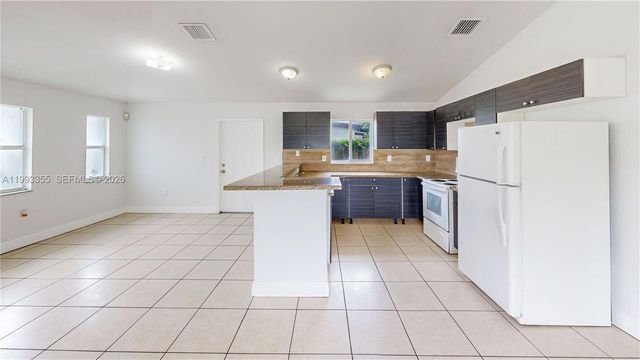 1616 NW 7th Pl, Florida City, FL 33034