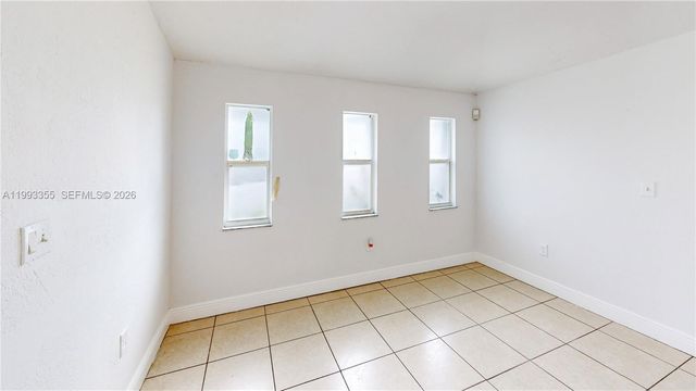 1616 NW 7th Pl, Florida City, FL 33034