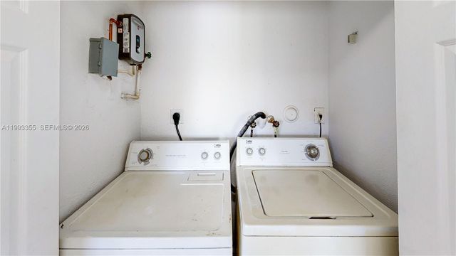 1616 NW 7th Pl, Florida City, FL 33034